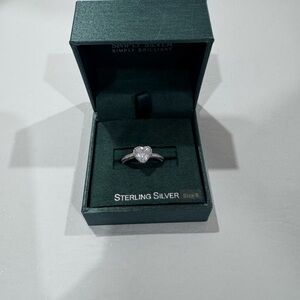 New Simply Silver sterling silver heart-shaped ring in size 8.